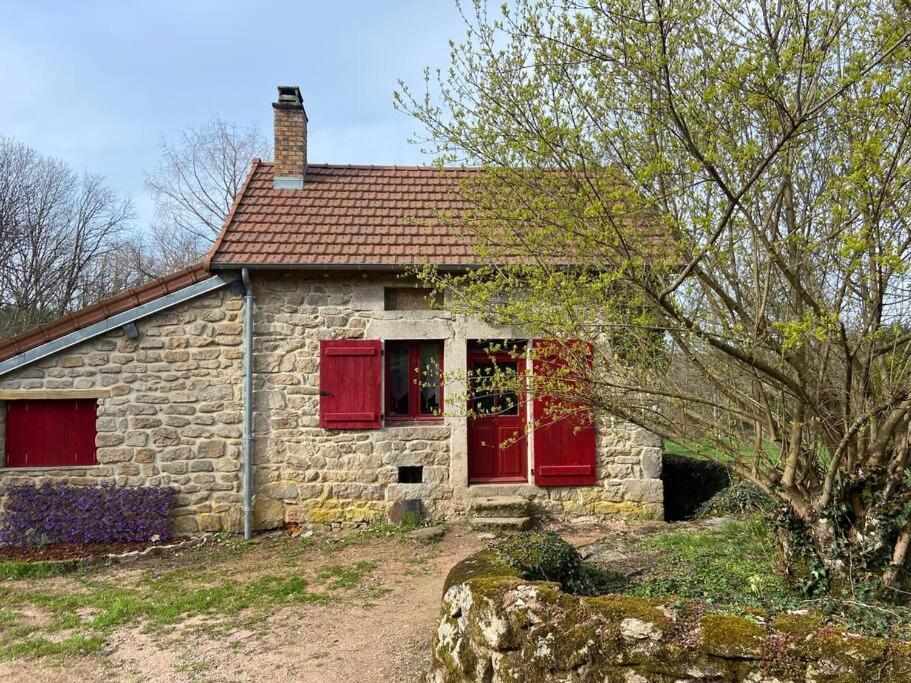Maison Du Petit Poete Quarre-les-Tombes Bagian luar foto